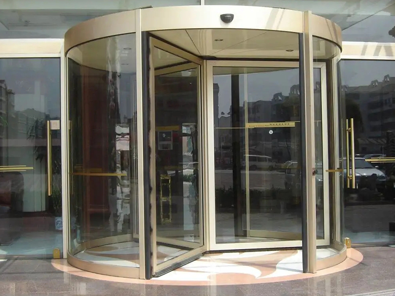 旋轉(zhuǎn)門擁有哪些與眾不同的特點(diǎn)?